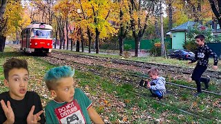 Download lagu Artur and Dawid GO BACK IN TIME 😱🌪️ We discovered the secrets of their younger brother!