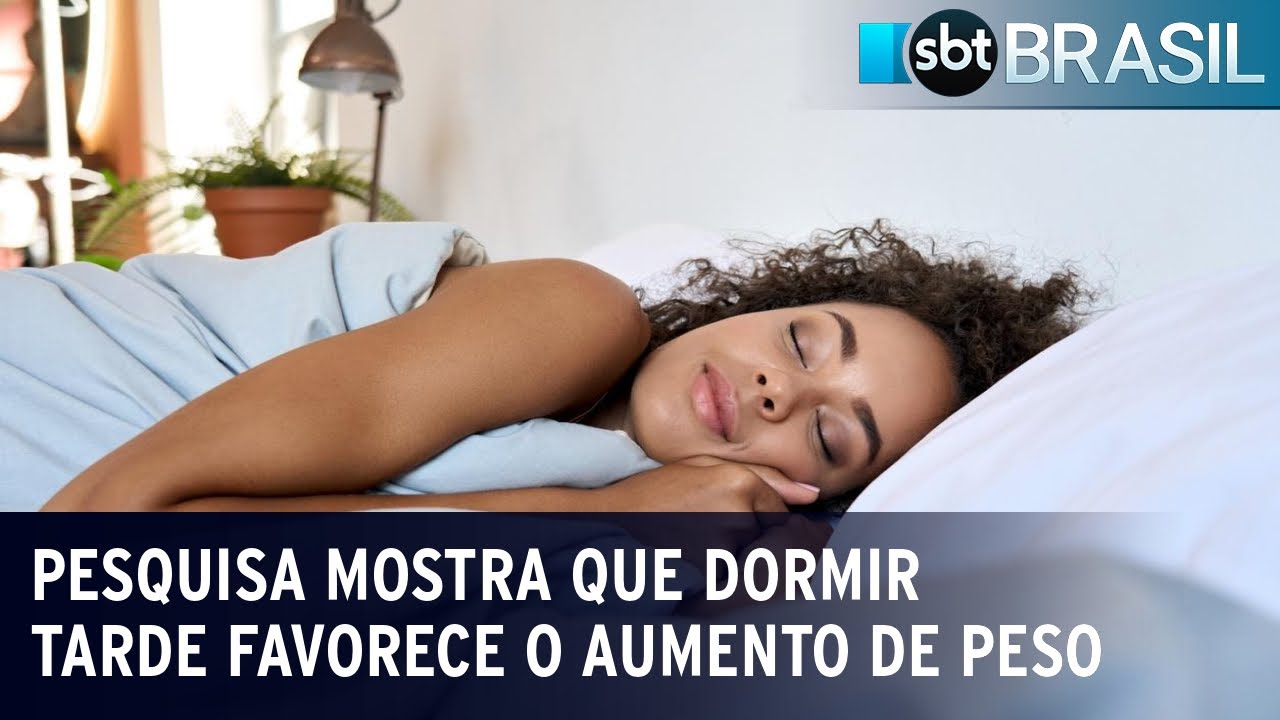 Pesquisa mostra que dormir tarde favorece o aumento de peso | SBT Brasil (02/12/23)