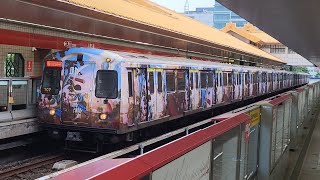 臺北捷運107車次C301型電聯車(033/034)忠義站進站+出站紀錄 林俊傑重拾快樂彩繪列車 | 2023.5.20 | Taipei Metro | 粘粘的鐵道攝影