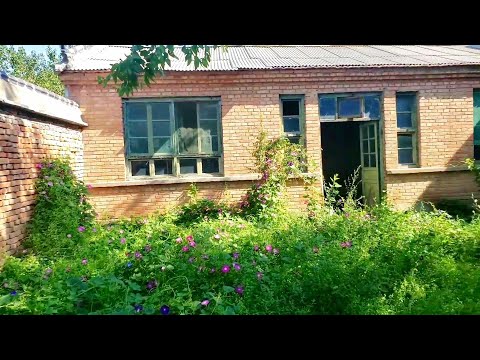 In spite of his mom objection~ the genius boy renovated the old house left by his grandma~ Makeover