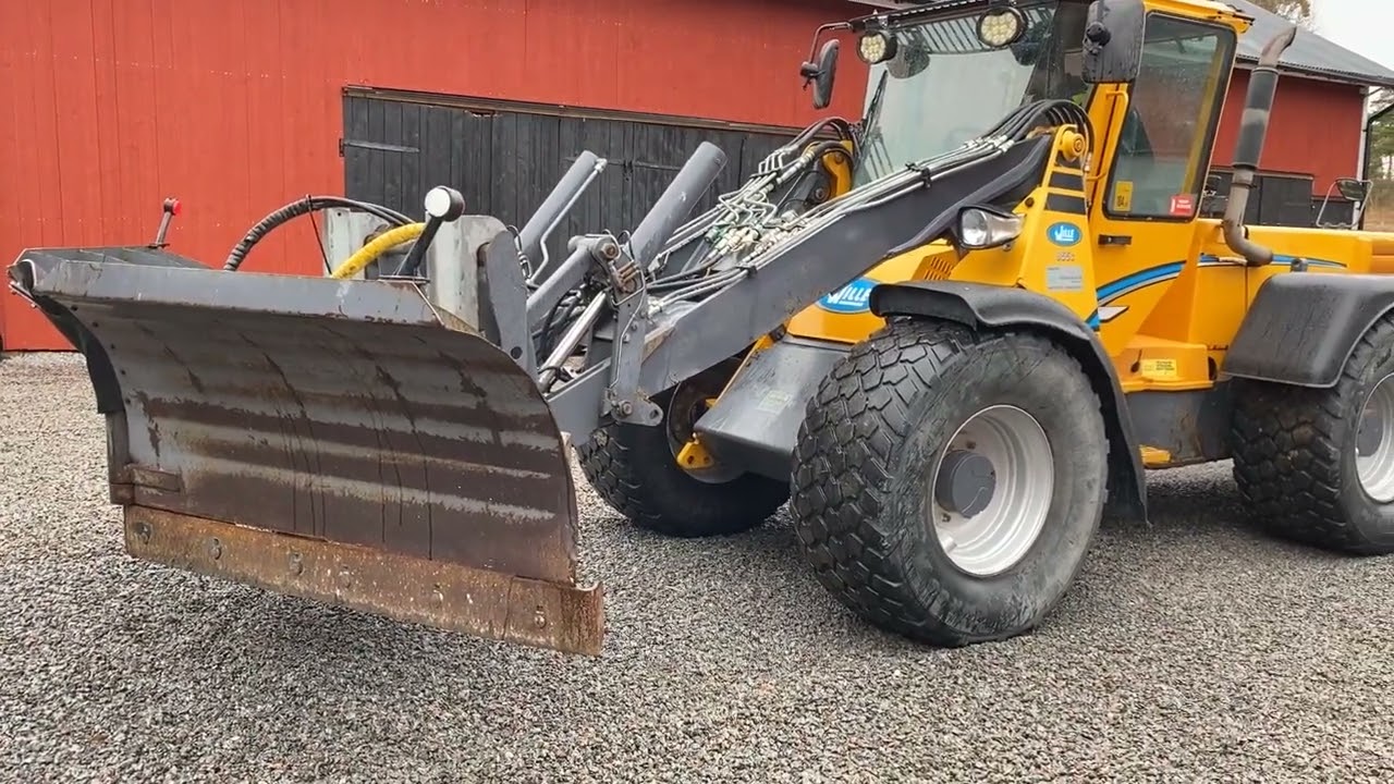 Lastmaskin Wille 855C med redskap