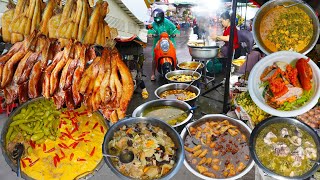 Много камбоджийской уличной еды на ужин на рынке Чхбар Ампов, кхмерская уличная еда
