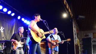 Sara Storer Has Guest Singer At The The Long Yard Hotel 2014