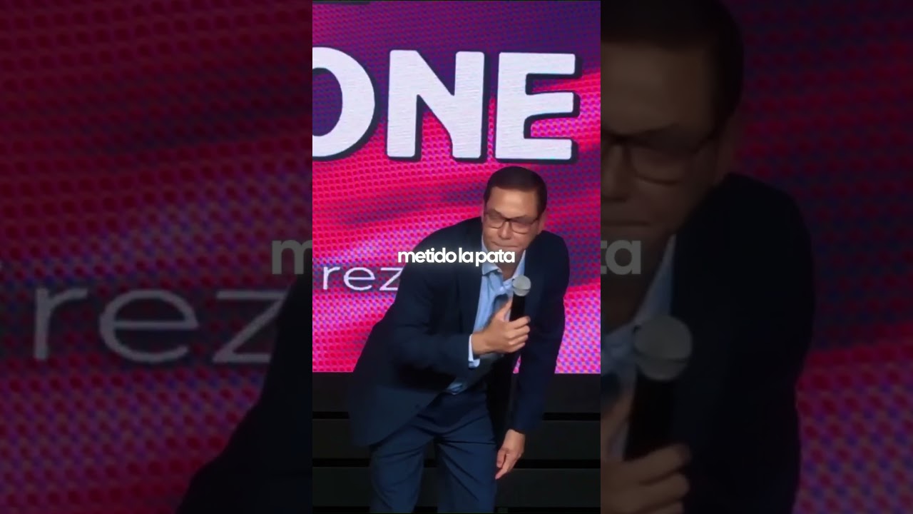 Él pelea contigo