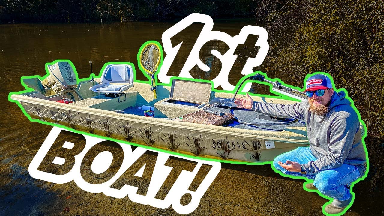 I BOUGHT MY FIRST BOAT! - YouTube
