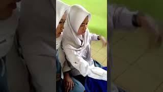 Cewe SMP Latah Tapi Lucu Bikin Ngocok Perut