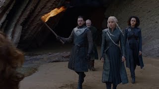 Game of Thrones 7x04-Jon shows Daenerys the Dragonglass screenshot 5