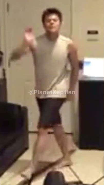 JYP dances to As If It’s Your Last by Blackpink