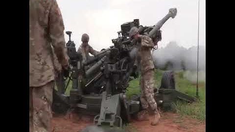 Load and Fire a M777A2 Howitzer #shorts