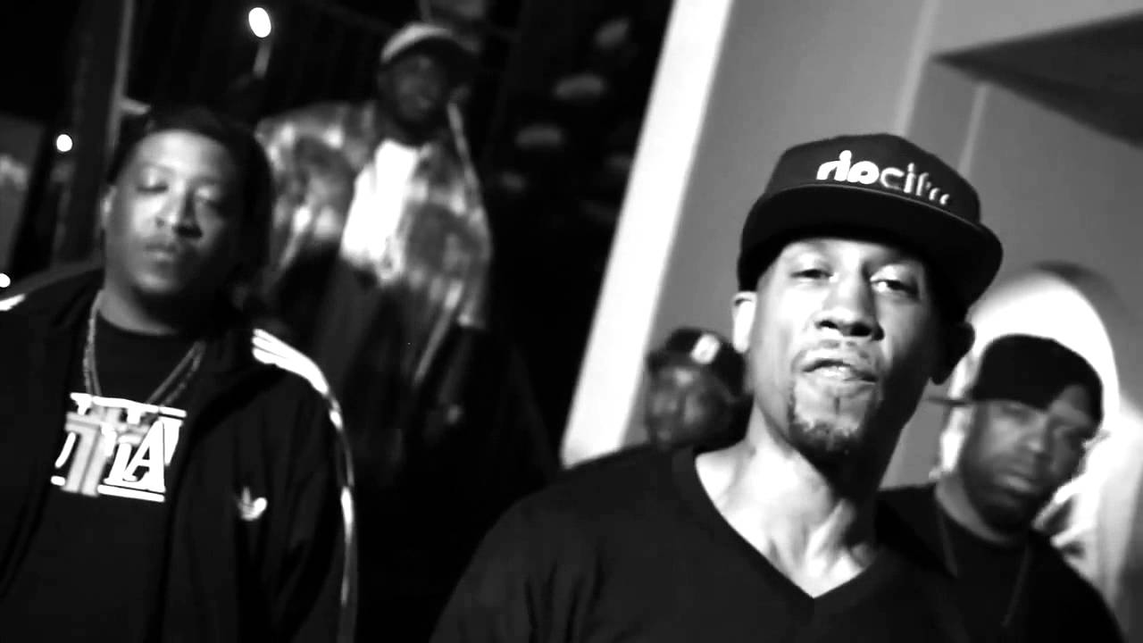 MC Eiht feat Tha Outlawz - Shut 'Em Down - YouTube