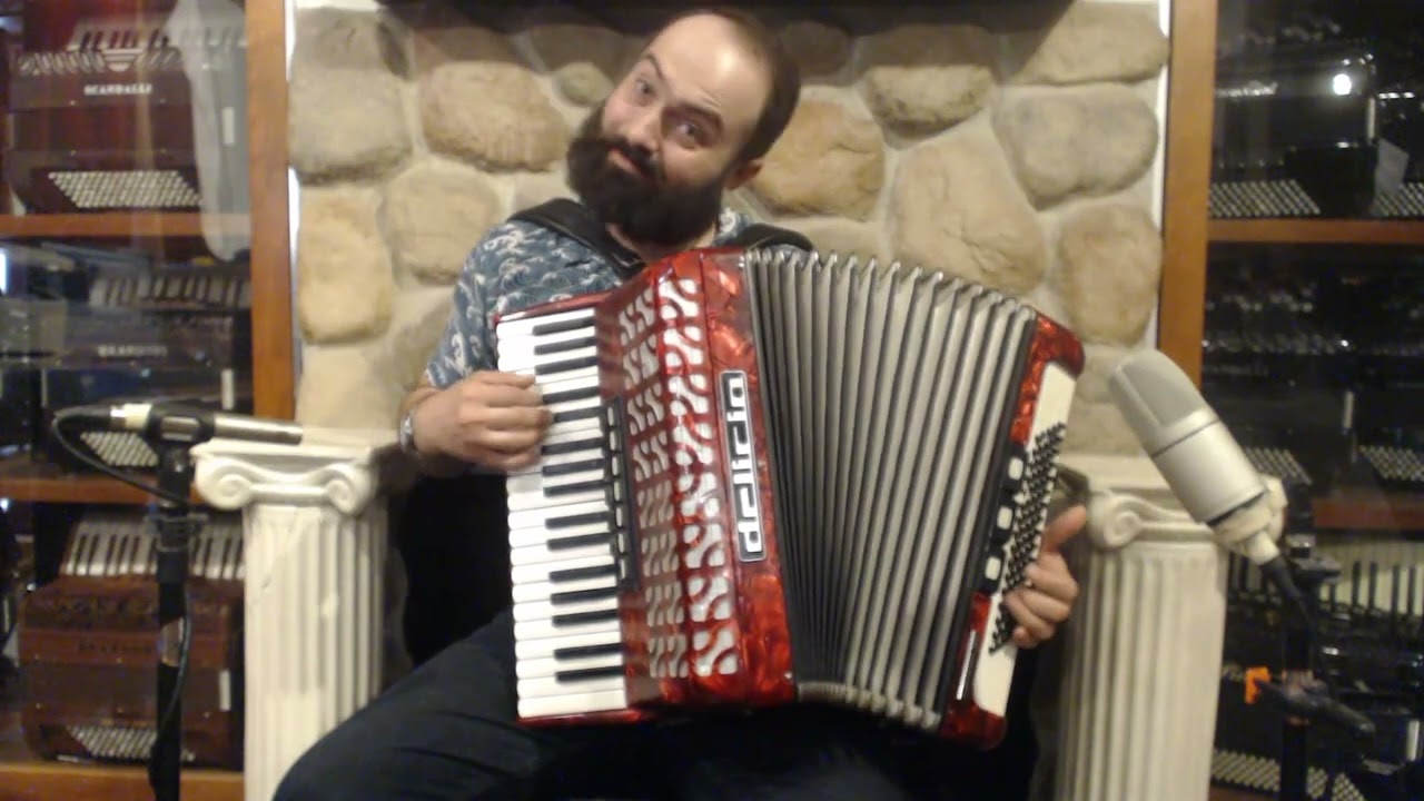 6805 - Red Pearl Delicia Carmen Piano Accordion LMM 37 80