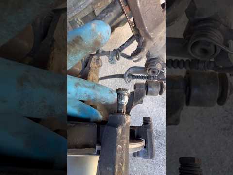 Don’t fight with it, if it’s a cheap part just replace it. Your choice! #honda #mechanic #diy #howto