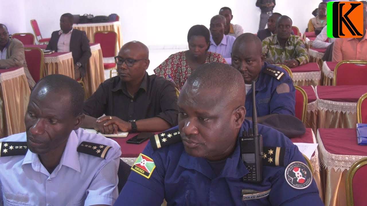 Umviriza ibishikirijwe n'umukuru wa CVR mu ntara ya Buhumuza mu Cankuzo ...