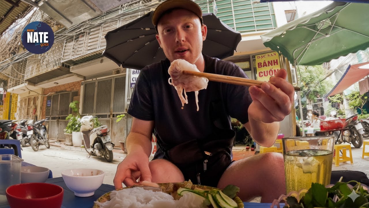 Would you try this Stinky Vietnamese Street Food? 🇻🇳 Hanoi, Vietnam