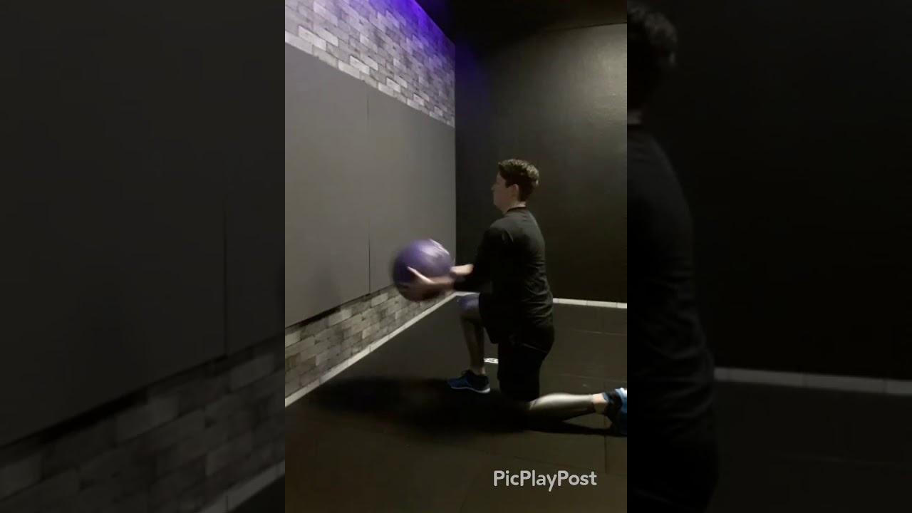 Half Kneeling Chest Pass video phone beyonce mp3