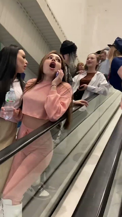 What girl would you like to kiss? 1,2 or 3?
