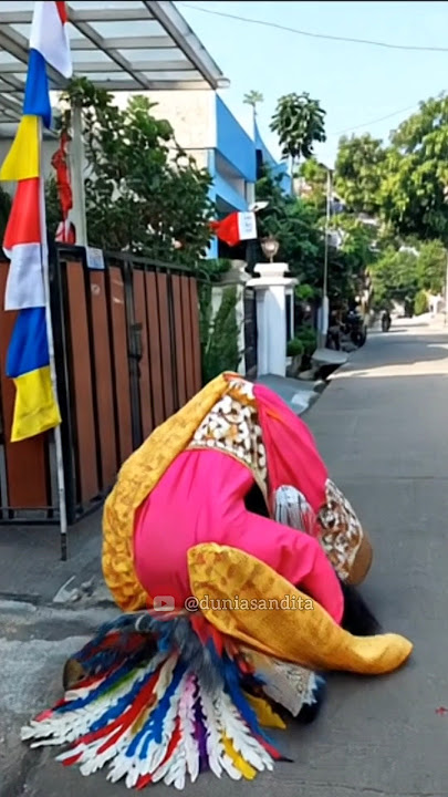 Wah Lucu Banget, Ondel Ondelnya Jatuh Nyungsep Guys #ondelondel #ondelondelbetawi #ondelondellucu