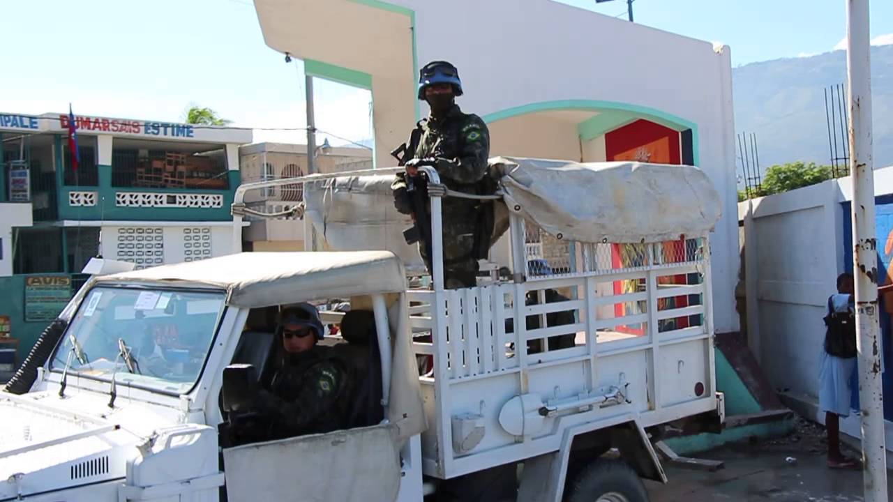 UN checkpoint - YouTube