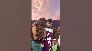 Raphinha Gavi Pedri Balde Gave Anitta A Barcelona Jersey Took Pictures Together 