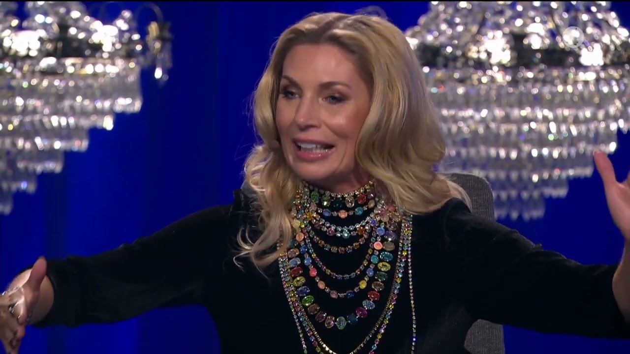 Lets dance Aron v4 Disney