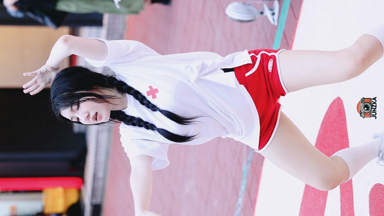 윤채 [IVE (아이브) - I AM] (20240717) 유스 Youth 홍대 홍대버스킹 직캠 FANCAM K-POP 쭌자카 ...