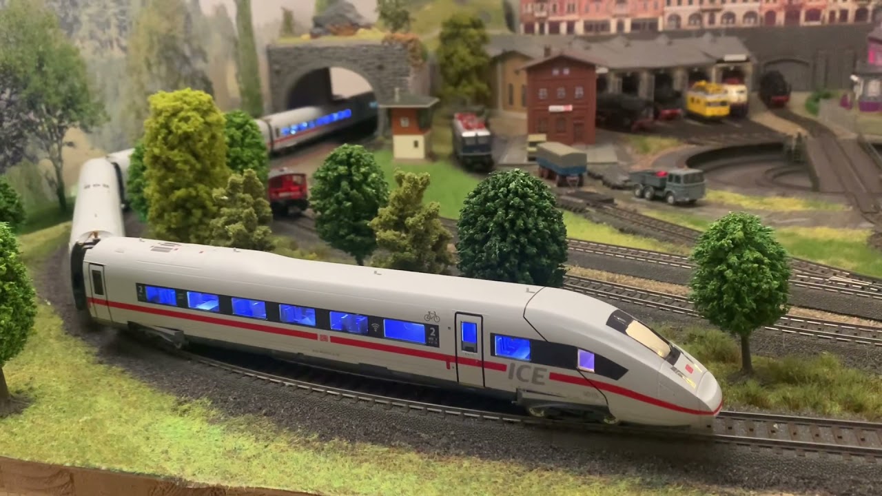 Unboxing ICE 4 Märklin - YouTube