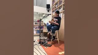 Phum Viphurit - Temple Fair - Acoustic session @ CD Cosmos Store 2023.08.13