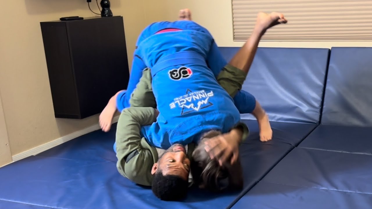 Jitsu Journal: 1/3/25 (Sweep using Overhook from Closed Guard) - YouTube