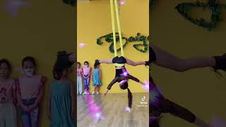 Suri Ý Vy Học Tạo Dáng Trên Dây