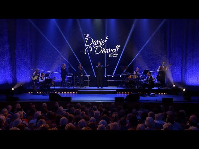 Daniel O'Donnell - I Just Want To Dance With You (Millennium Forum, Derry, 2022) class=