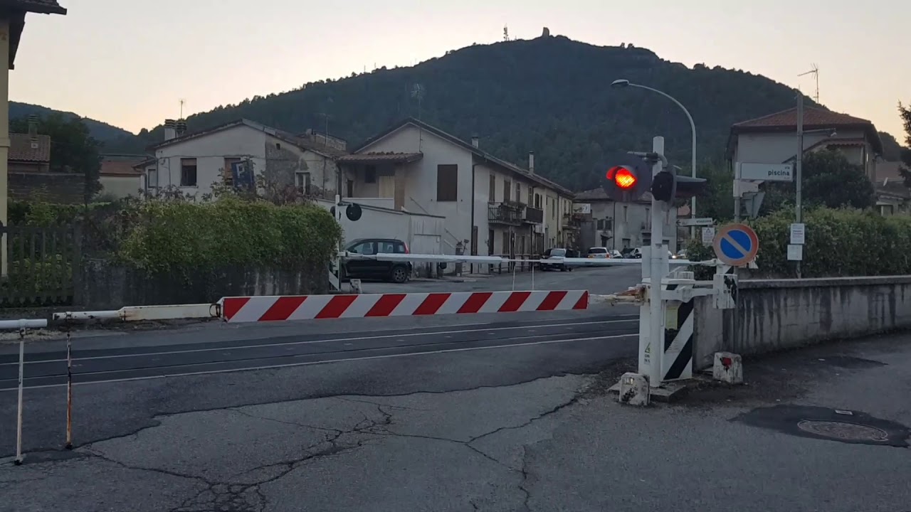 Passaggio a livello Marmore (TR)// Level crossing