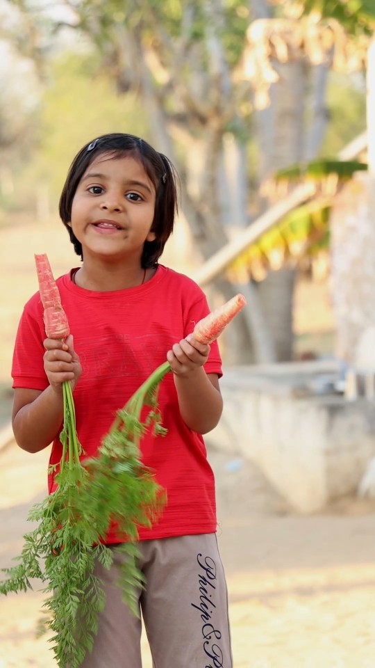 Papa ye Deko ?? papa ke sath prank #shorts #funny #papa #carrot