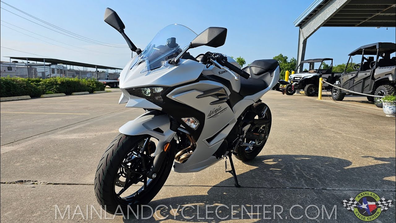 2024 KAWASAKI NINJA 500 ABS BASE WALK-AROUND IN METALLIC MATTE