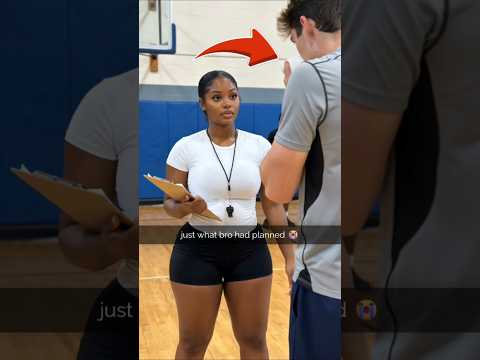 She did not expect this 😂😂 #prank #comedy