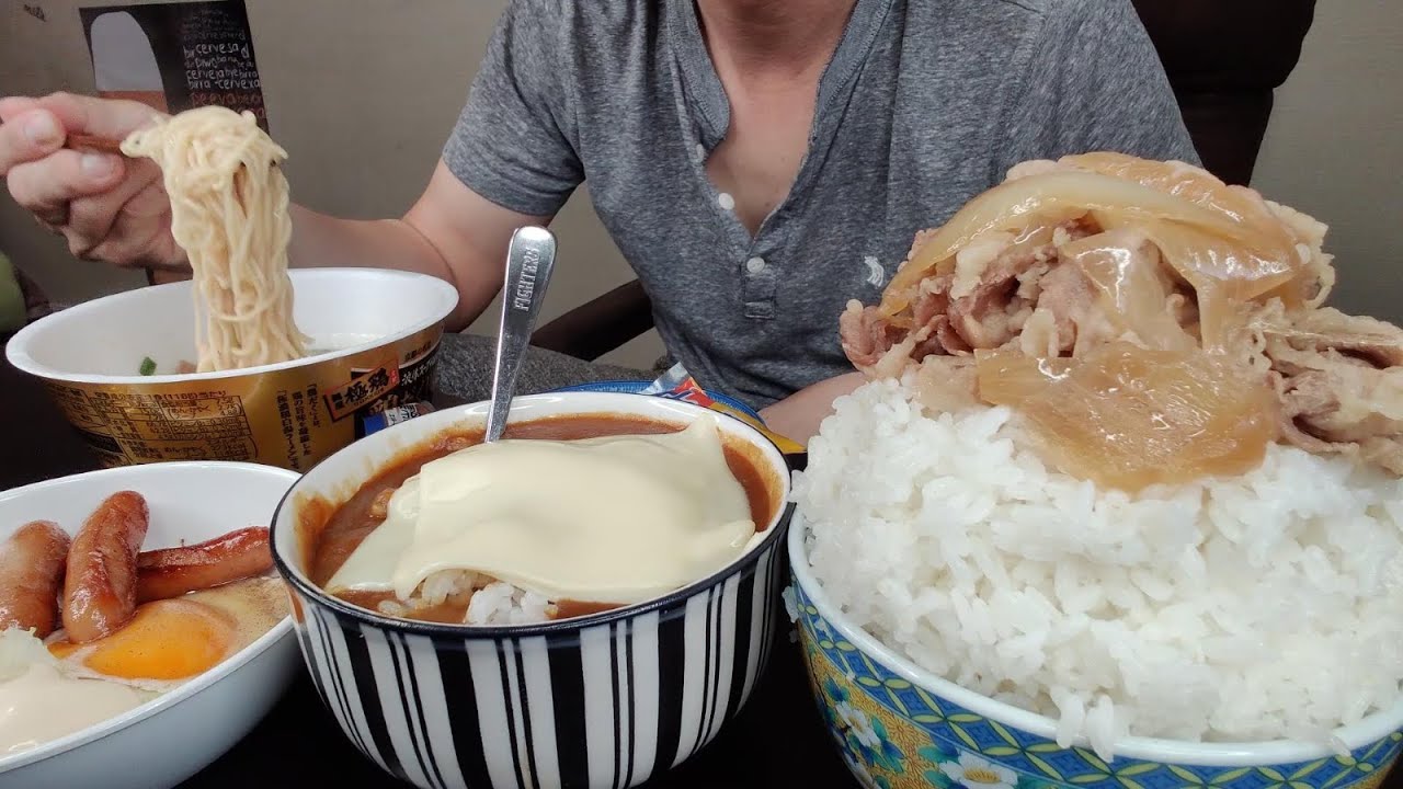 『ぼっちの朝活』朝から大盛り牛丼と鶏だくラーメンで至福の時