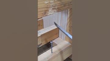 TRICKS OF HAMMERING NAILS IN TIGHT AREA #howto #diy #tutorial #carpentry #carpenter #hacks #shorts