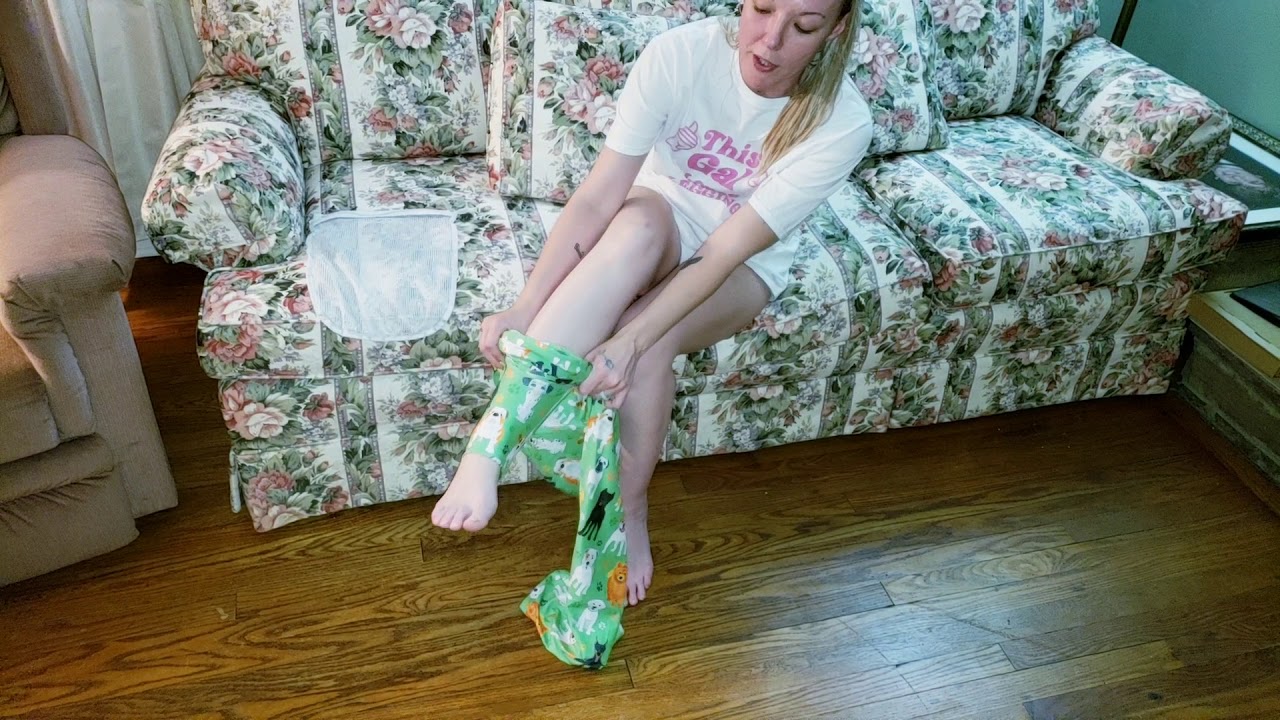 How to PUT ON LEGGINGS and how to WASH LEGGINGS YouTube