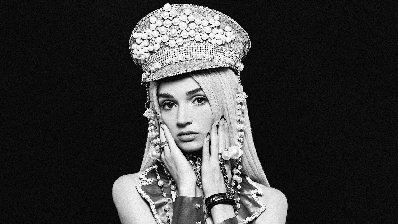 Poppy - Iconic (Official Full Stream) - Stream/Download: http://maddecent.fm/AmIAGirl 
Pre-Order Am I A Girl? Merch: http://maddecent.fm/AmIAGirlShop 