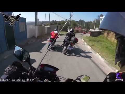 Motorcycle Police Chasing -Pinote- Biker in Brazil - Crashing FAIL