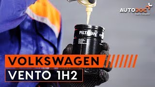 Cum schimb Filtru ulei motor VW VENTO (1H2) - tutoriale video