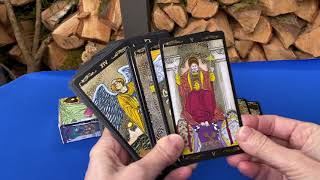 Распаковка и Обзор Колоды Золотое Универсальное Таро 🎁 Unpacking Flip Thru Golden Tarot Deck Колена