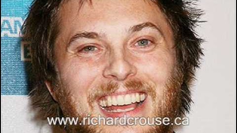 Richard Crouse interviews "Source Code" director Duncan Jones