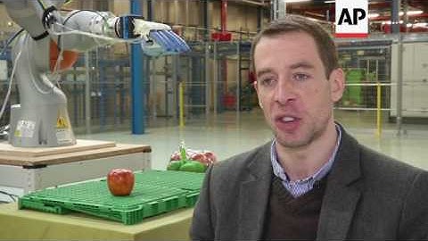 Online supermarket develops fruit-picking robotic hand