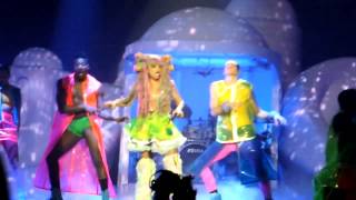 Lady Gaga - Bad Romance live @ Zénith de Paris 30.10.14 artRAVE