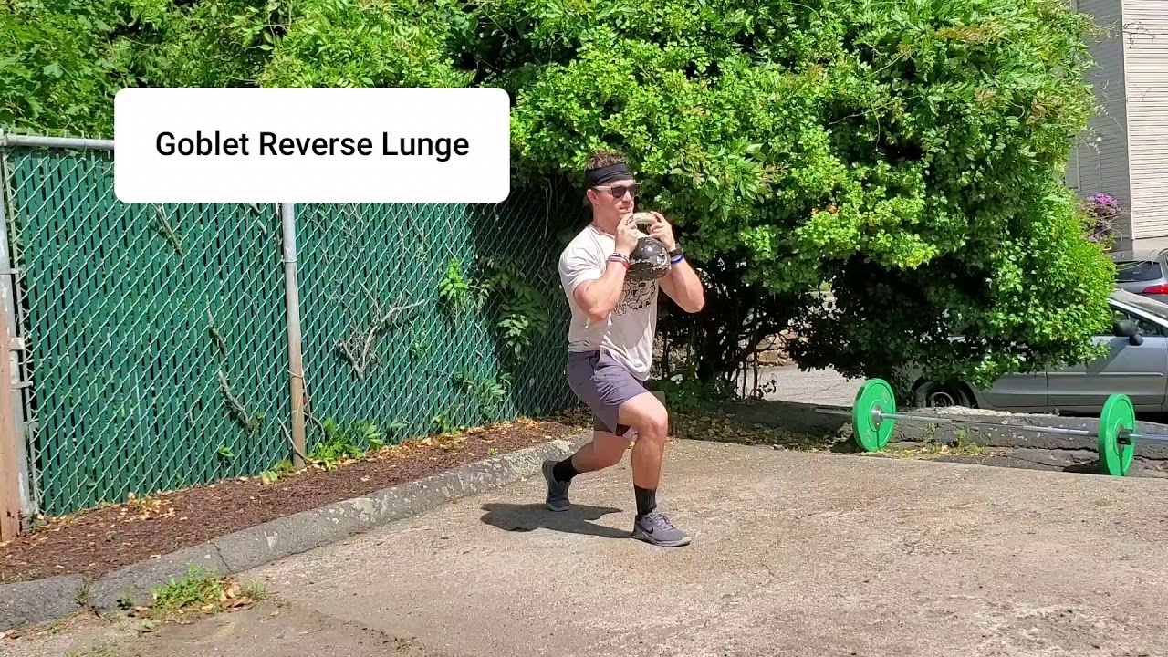 Goblet Reverse Lunge - YouTube