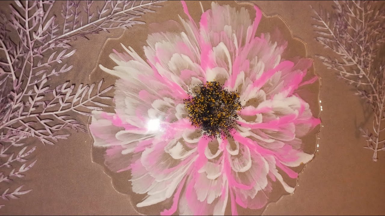 Работа с  эпоксидной смолой. Как сделать эффект-цветок в силиконовом молде?