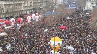 Retraites: la place de la République noire de monde à Paris | AFP Images
