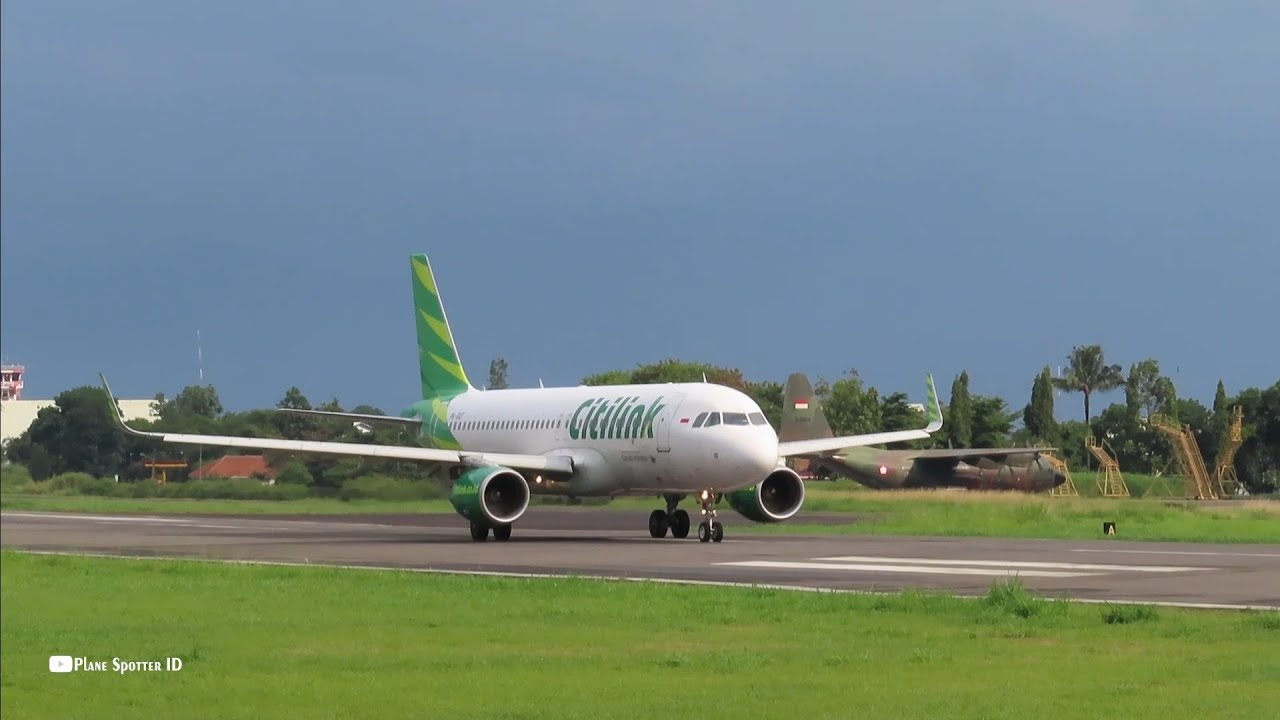 Lihat dari Dekat Pesawat Citilink Indonesia Take Off di Bandara Husein Sastranegara Bandung