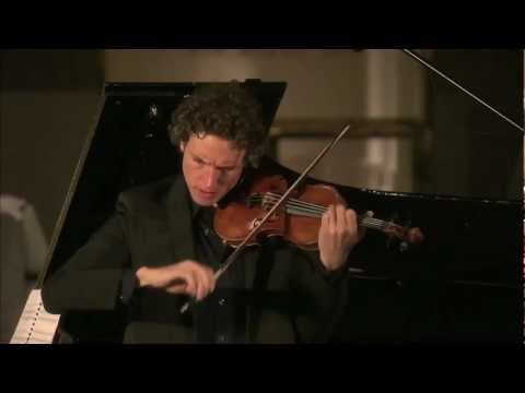 Tim Fain plays Philip Glass' "EINSTEIN ON THE BEACH" violin solo