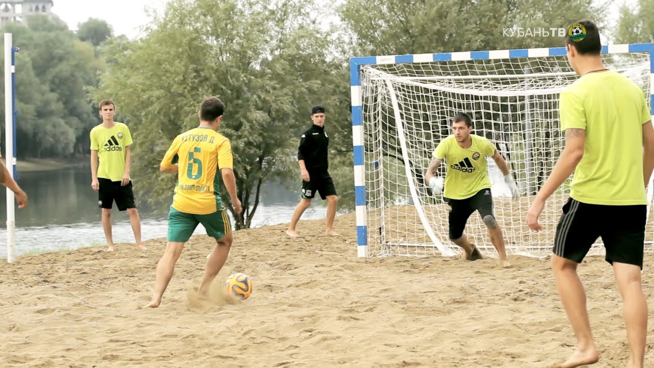 День пляжного футбола - YouTube